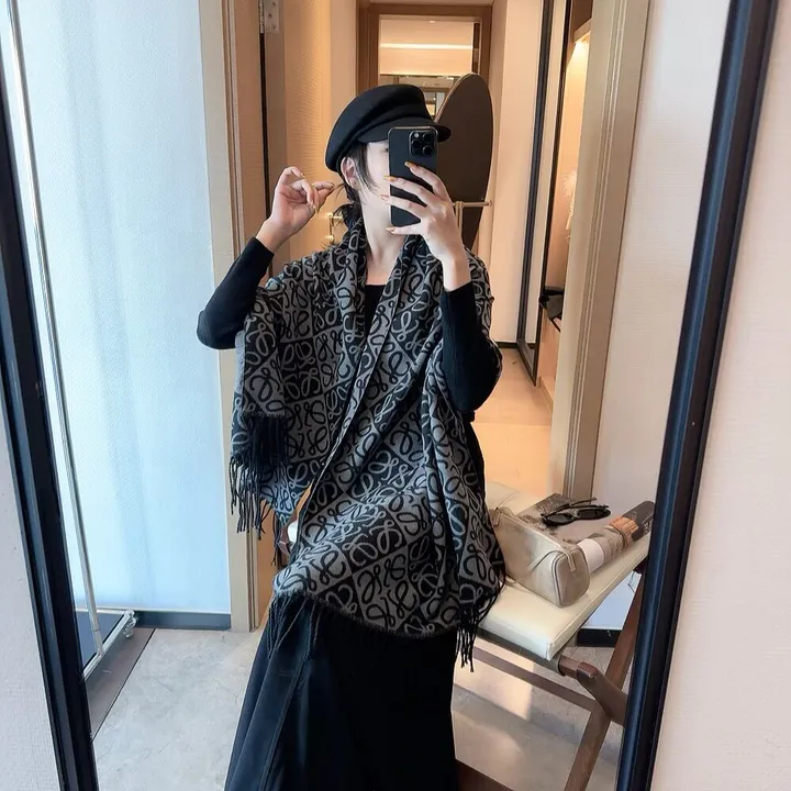 スーパーコピー ロエベ マフラー