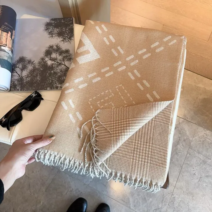 スーパーコピー フェンディ マフラー