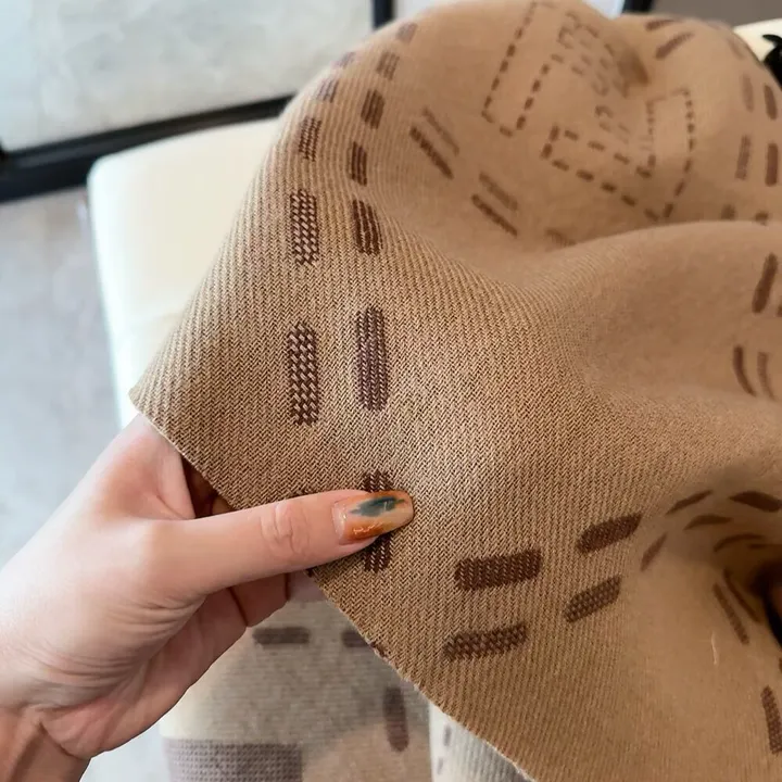 スーパーコピー フェンディ マフラー