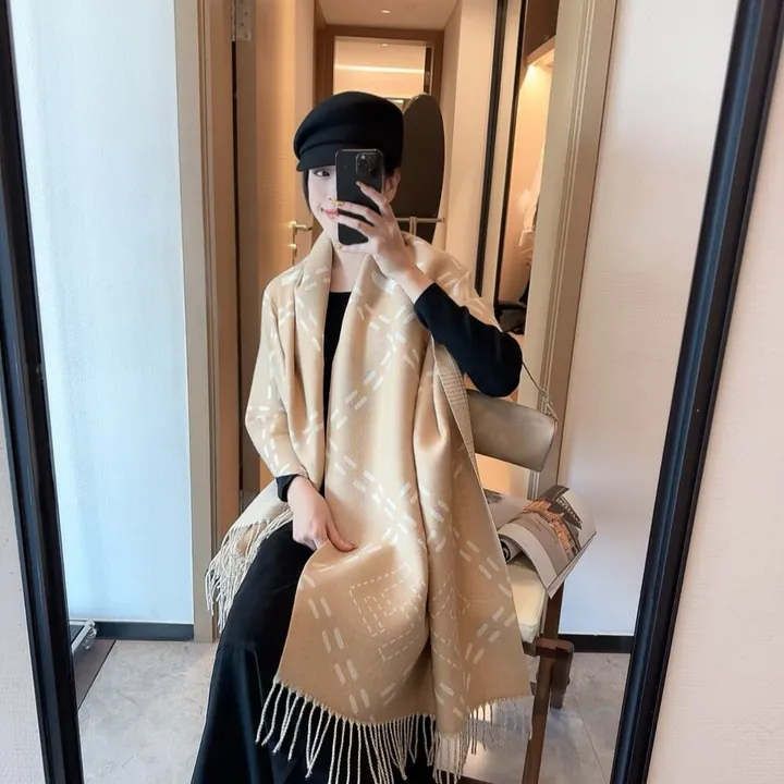 スーパーコピー フェンディ マフラー