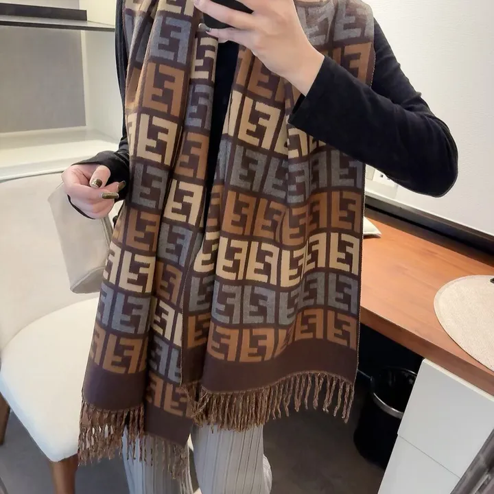 スーパーコピー フェンディ マフラー