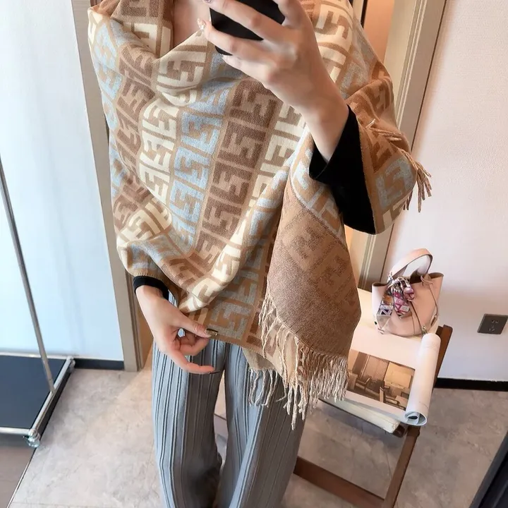 スーパーコピー フェンディ マフラー