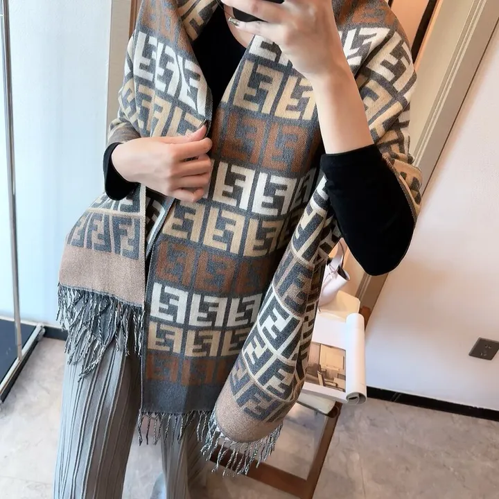 スーパーコピー フェンディ マフラー