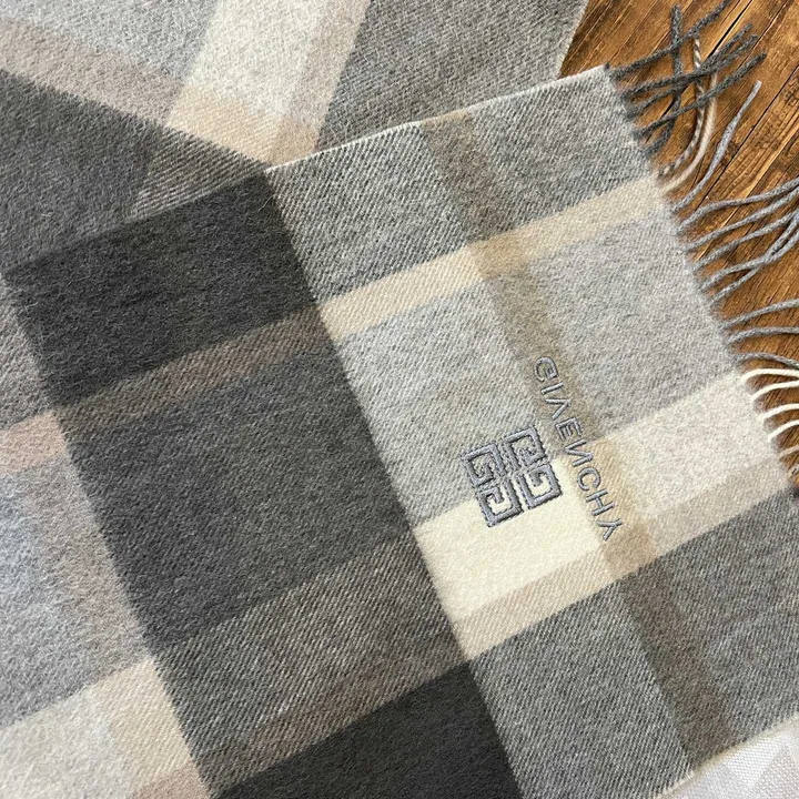 スーパーコピー ジバンシィ マフラー