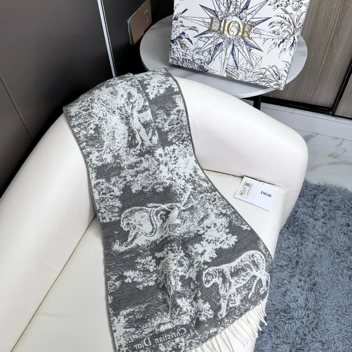 スーパーコピー ディオール マフラー