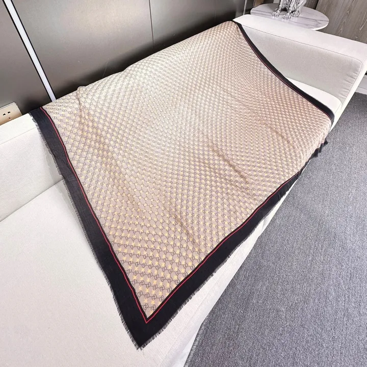 スーパーコピー グッチ マフラー