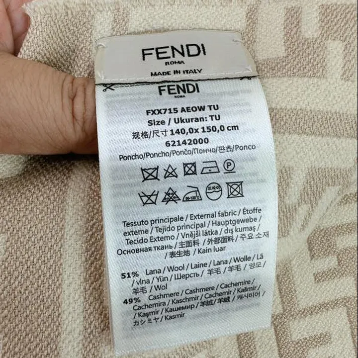 スーパーコピー フェンディ マフラー