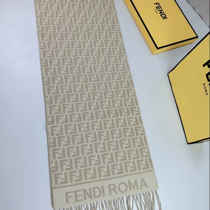 スーパーコピー フェンディ マフラー