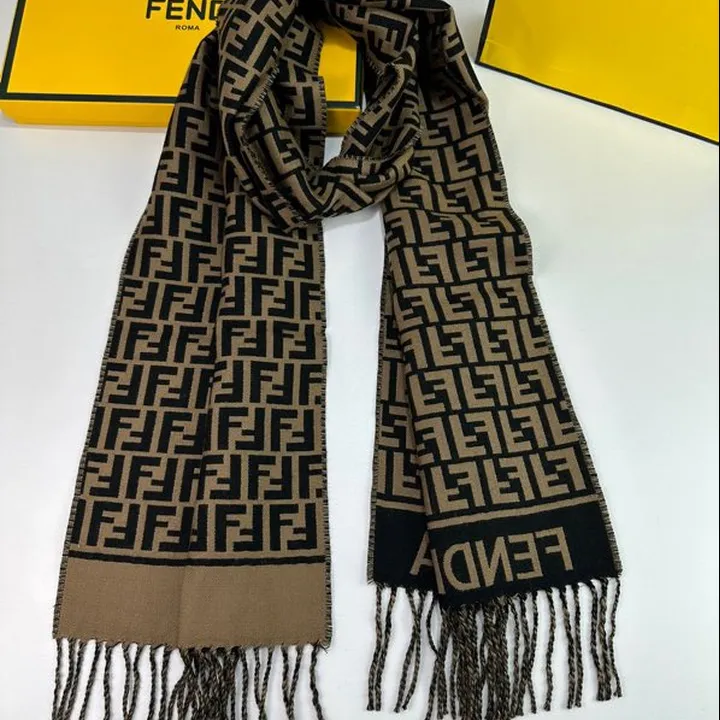 スーパーコピー フェンディ マフラー