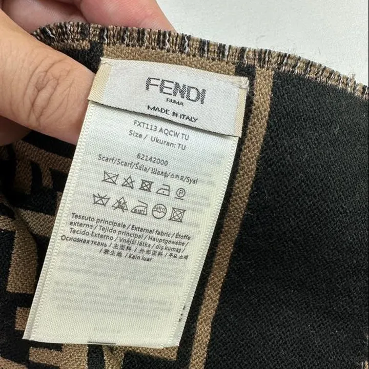 スーパーコピー フェンディ マフラー