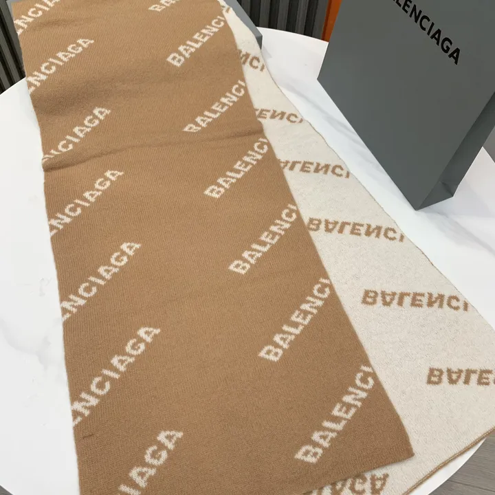 スーパーコピー バレンシアガ マフラー