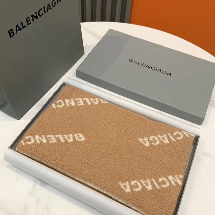 スーパーコピー バレンシアガ マフラー