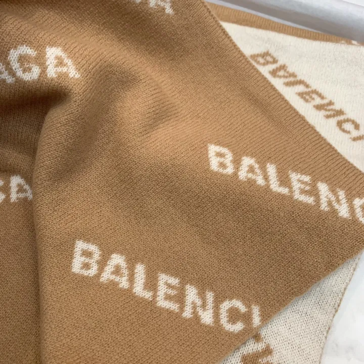 スーパーコピー バレンシアガ マフラー