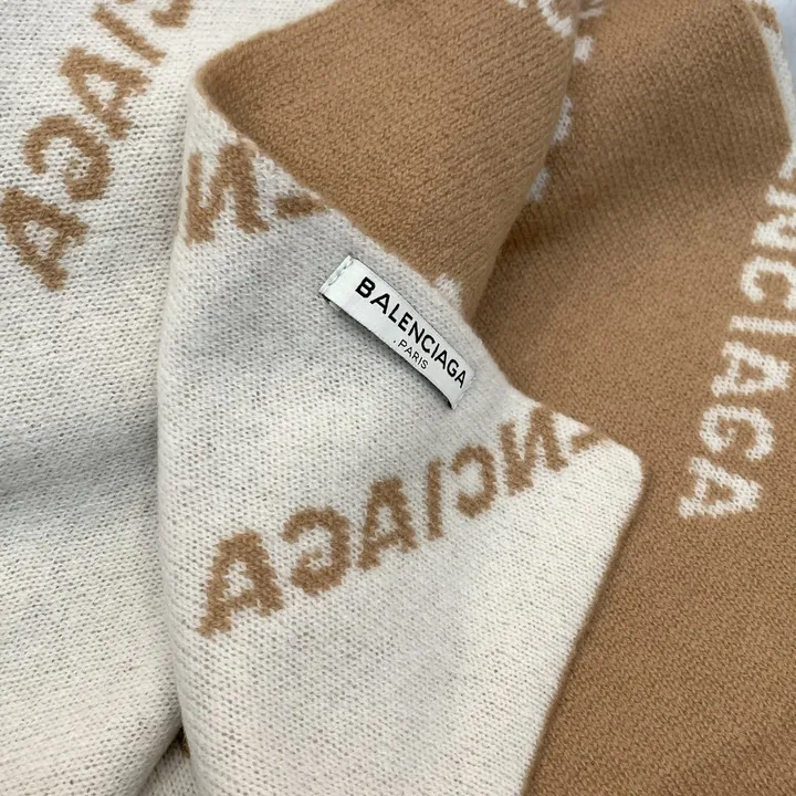 スーパーコピー バレンシアガ マフラー