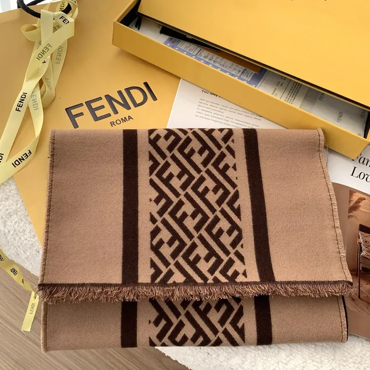 スーパーコピー フェンディ マフラー