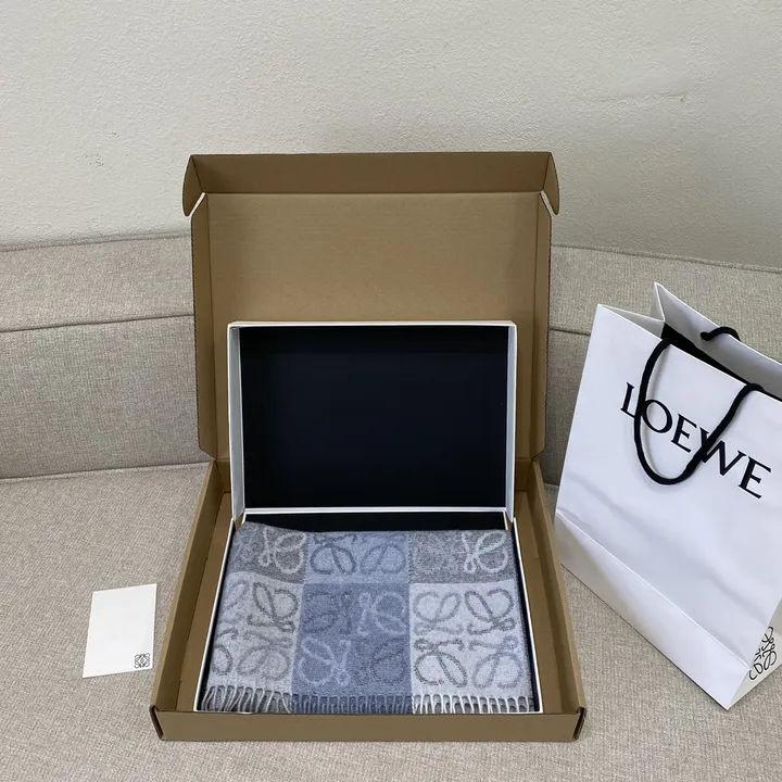 スーパーコピー ロエベ マフラー