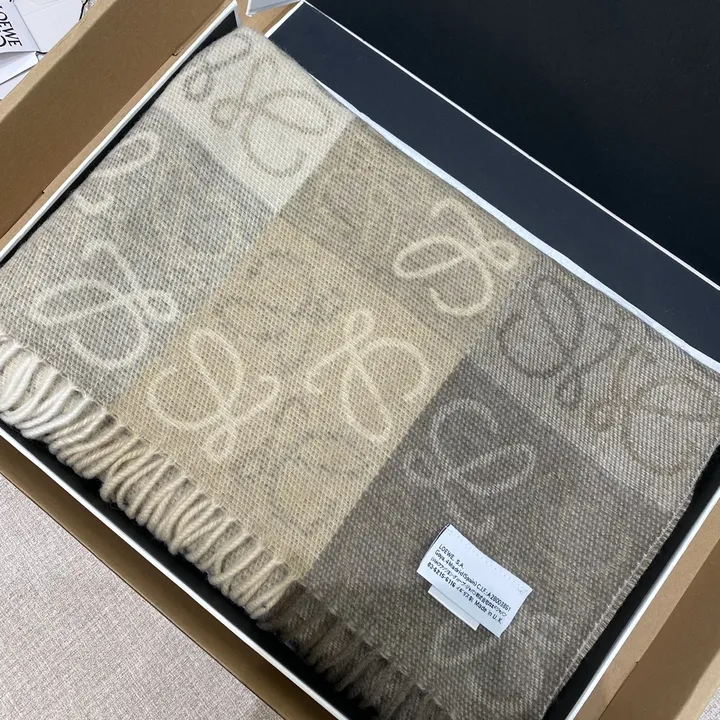 スーパーコピー ロエベ マフラー