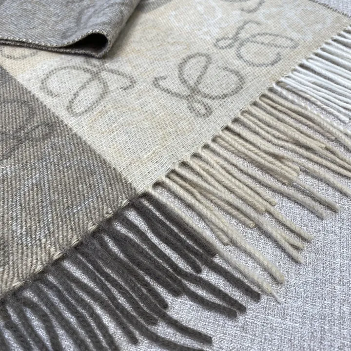 スーパーコピー ロエベ マフラー