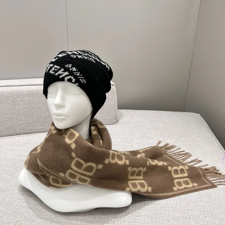 スーパーコピー バレンシアガ マフラー