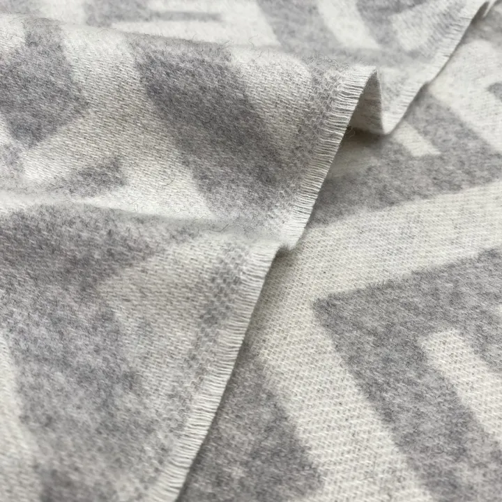 スーパーコピー フェンディ マフラー