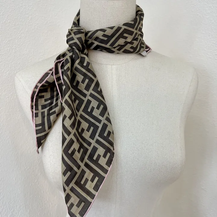 スーパーコピー フェンディ マフラー