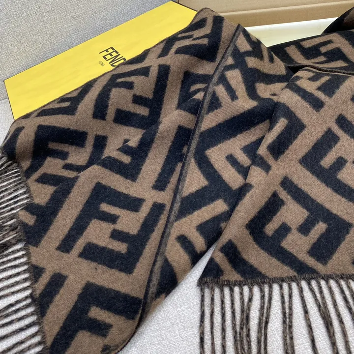 スーパーコピー フェンディ マフラー