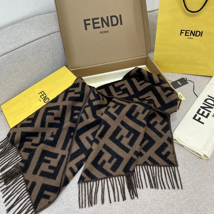 スーパーコピー フェンディ マフラー