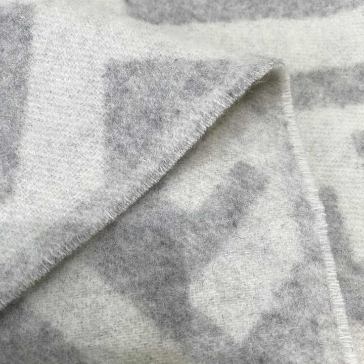 スーパーコピー フェンディ マフラー