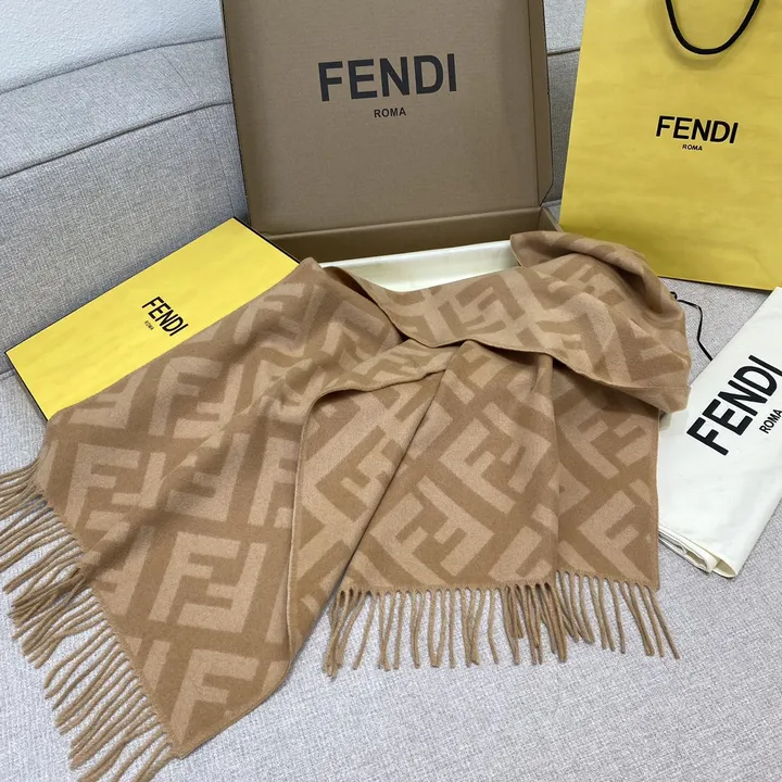 スーパーコピー フェンディ マフラー