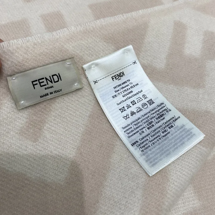 スーパーコピー フェンディ マフラー