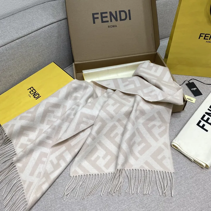 スーパーコピー フェンディ マフラー