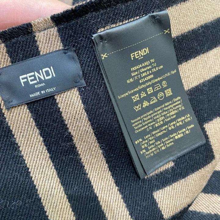 スーパーコピー フェンディ マフラー