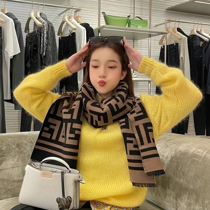 スーパーコピー フェンディ マフラー