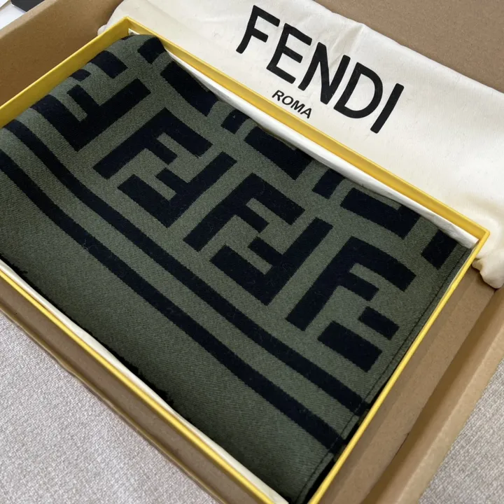 スーパーコピー フェンディ マフラー