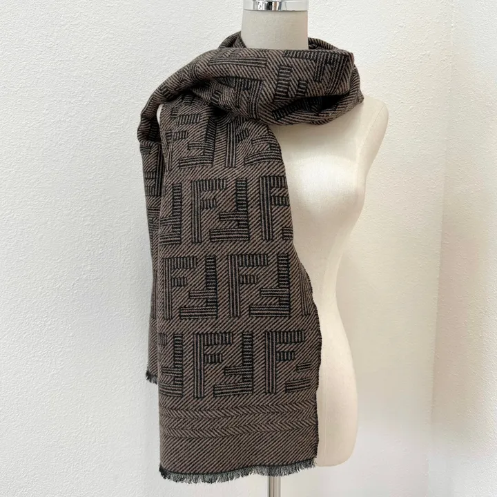 スーパーコピー フェンディ マフラー