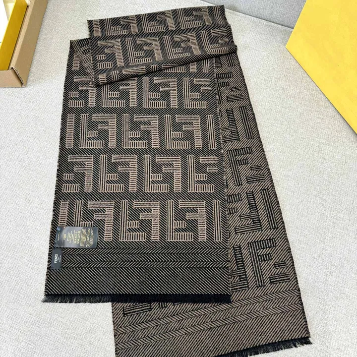 スーパーコピー フェンディ マフラー