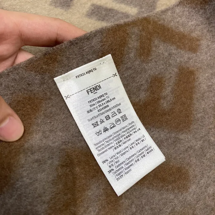 スーパーコピー フェンディ マフラー