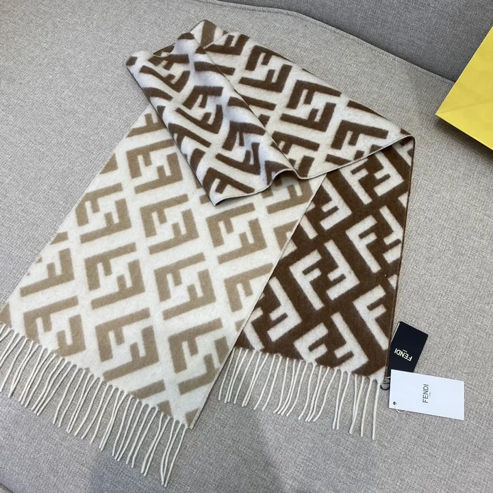 スーパーコピー フェンディ マフラー