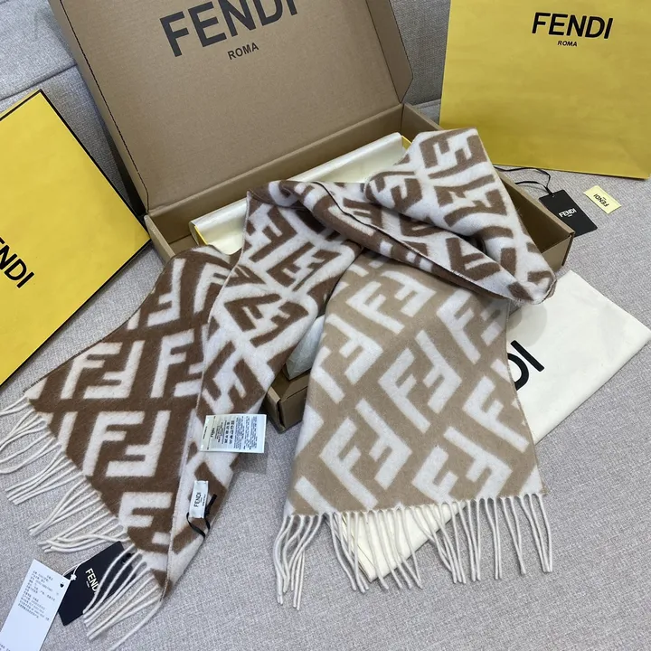 スーパーコピー フェンディ マフラー