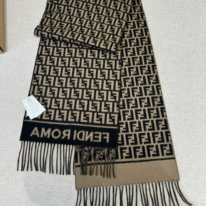 スーパーコピー フェンディ マフラー