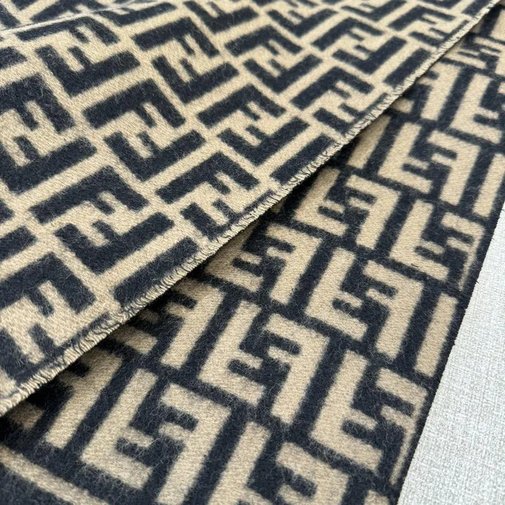 スーパーコピー フェンディ マフラー