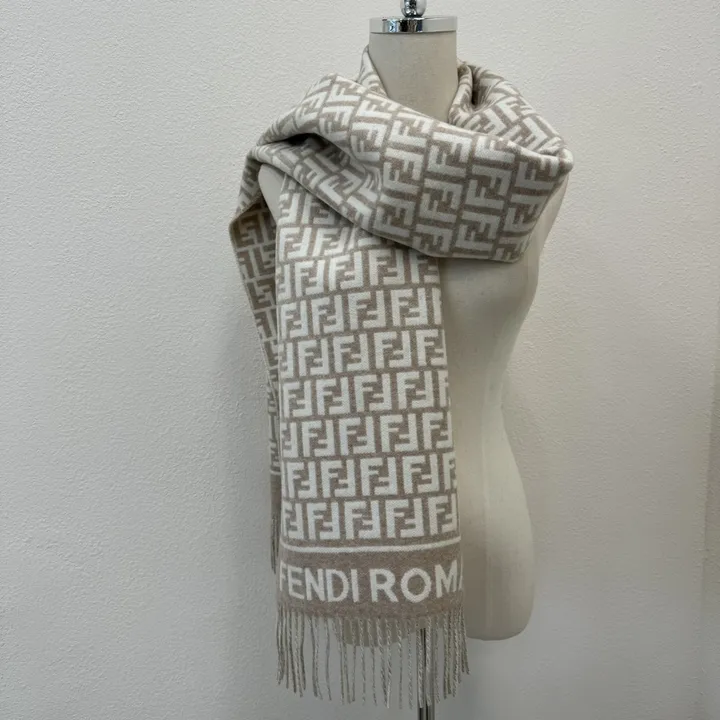 スーパーコピー フェンディ マフラー