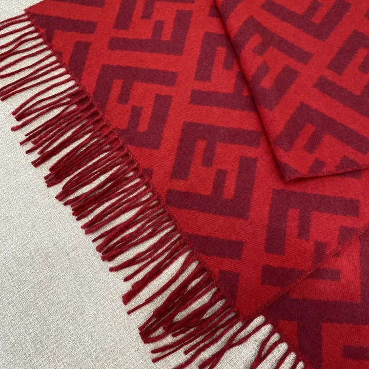 スーパーコピー フェンディ マフラー