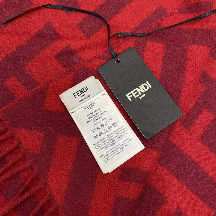 スーパーコピー フェンディ マフラー