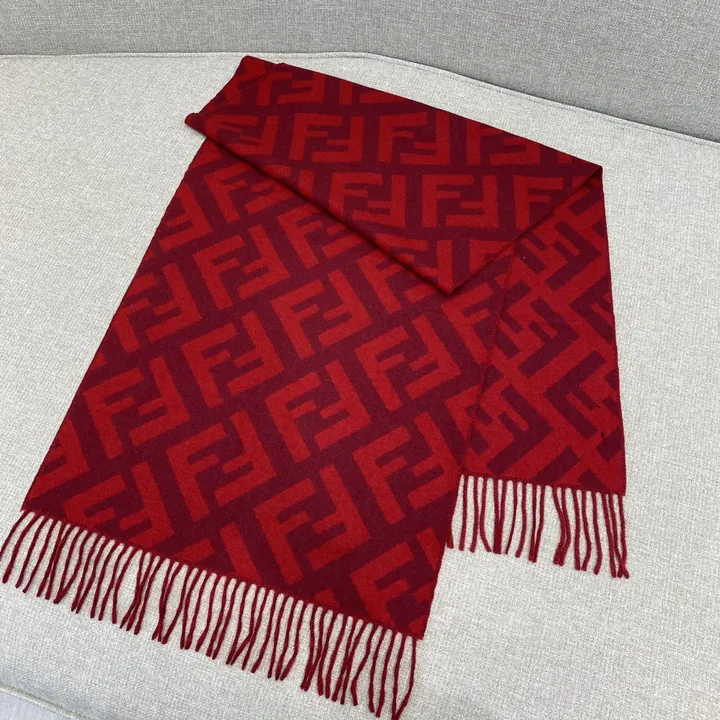 スーパーコピー フェンディ マフラー