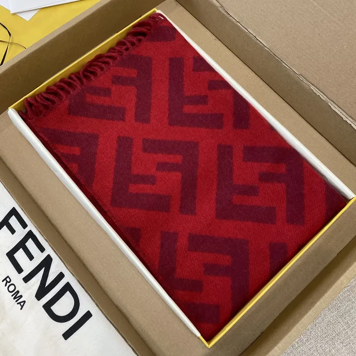 スーパーコピー フェンディ マフラー