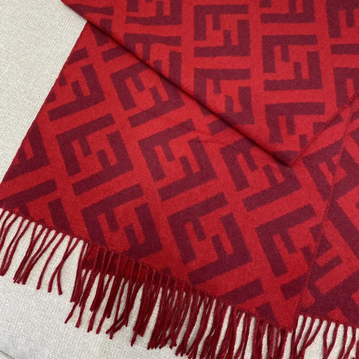 スーパーコピー フェンディ マフラー