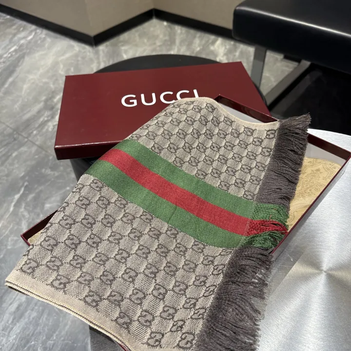 スーパーコピー グッチ マフラー