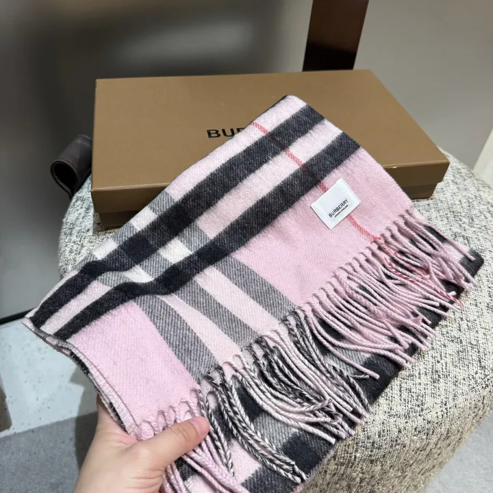 スーパーコピー バーバリー ス マフラー