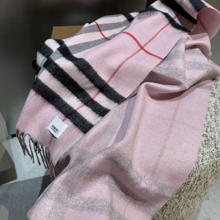 スーパーコピー バーバリー ス マフラー